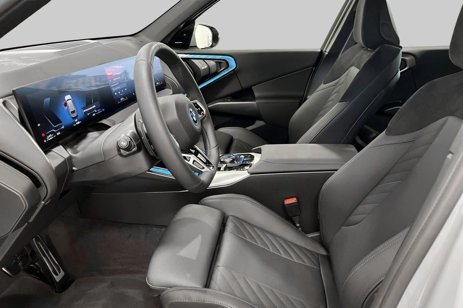 BMW X3 iso kuva 8