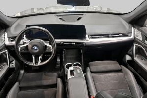 BMW X1 esikatselu 11
