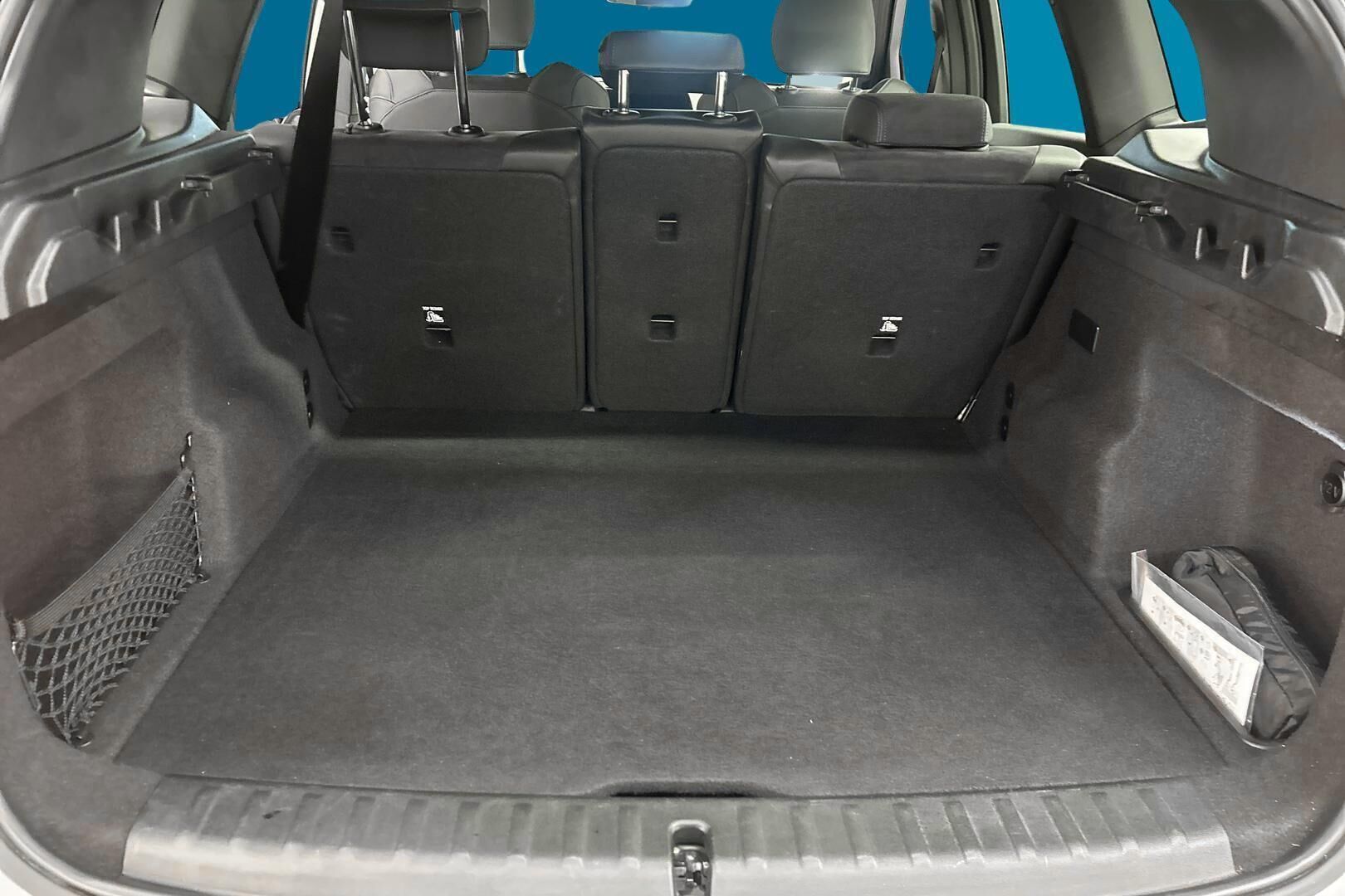BMW X1 iso kuva 12