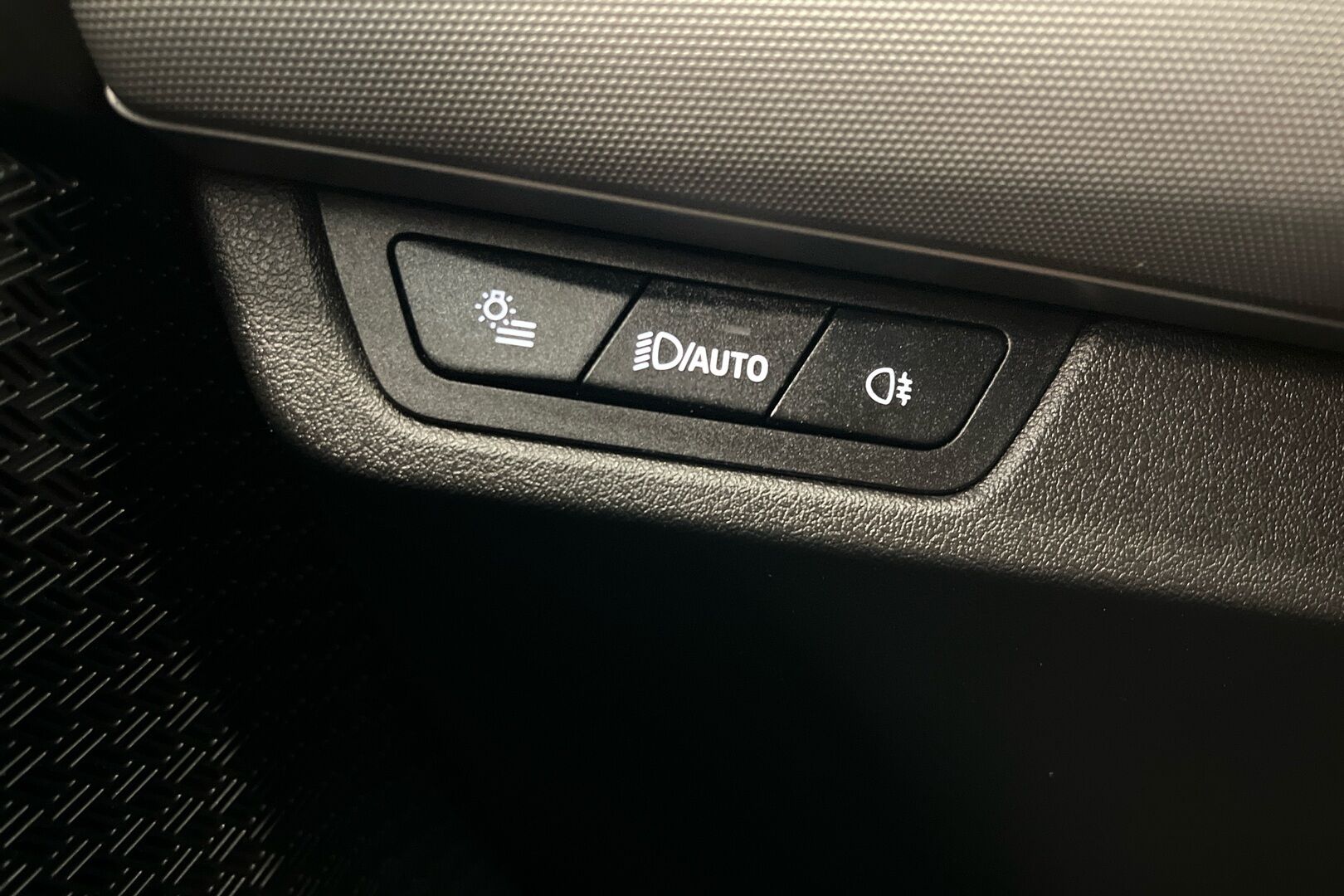 BMW X1 iso kuva 12