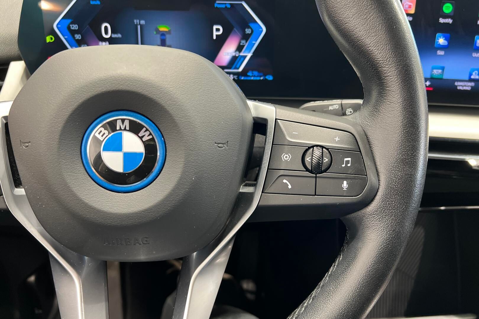 BMW X1 iso kuva 27