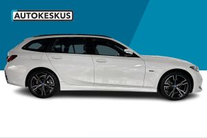 BMW 3-SARJA esikatselu 2