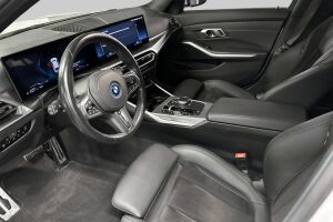 BMW 3-SARJA esikatselu 28
