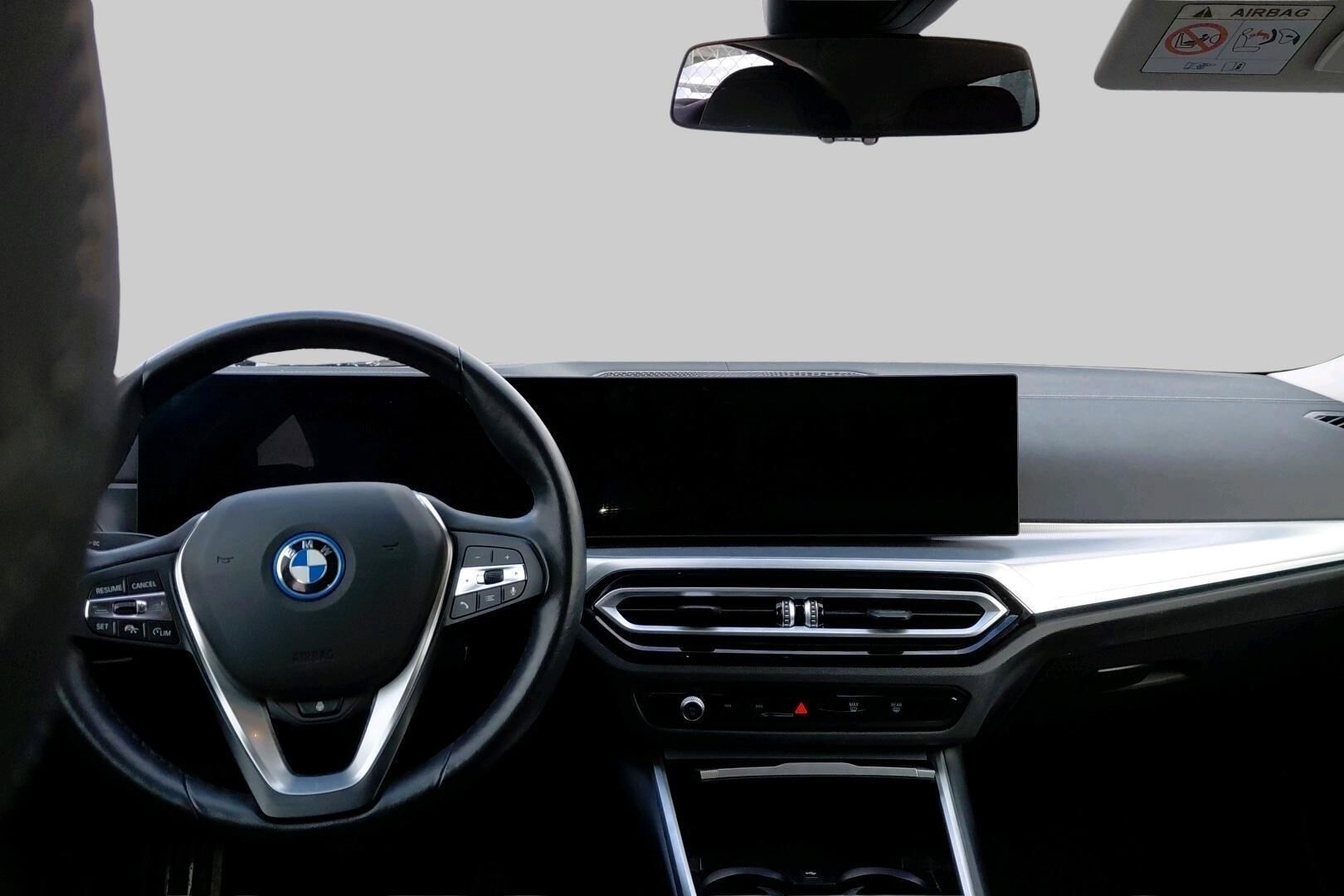 BMW i4 iso kuva 1