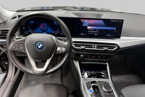 BMW i4 esikatselu 10