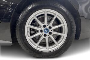 BMW i4 esikatselu 12