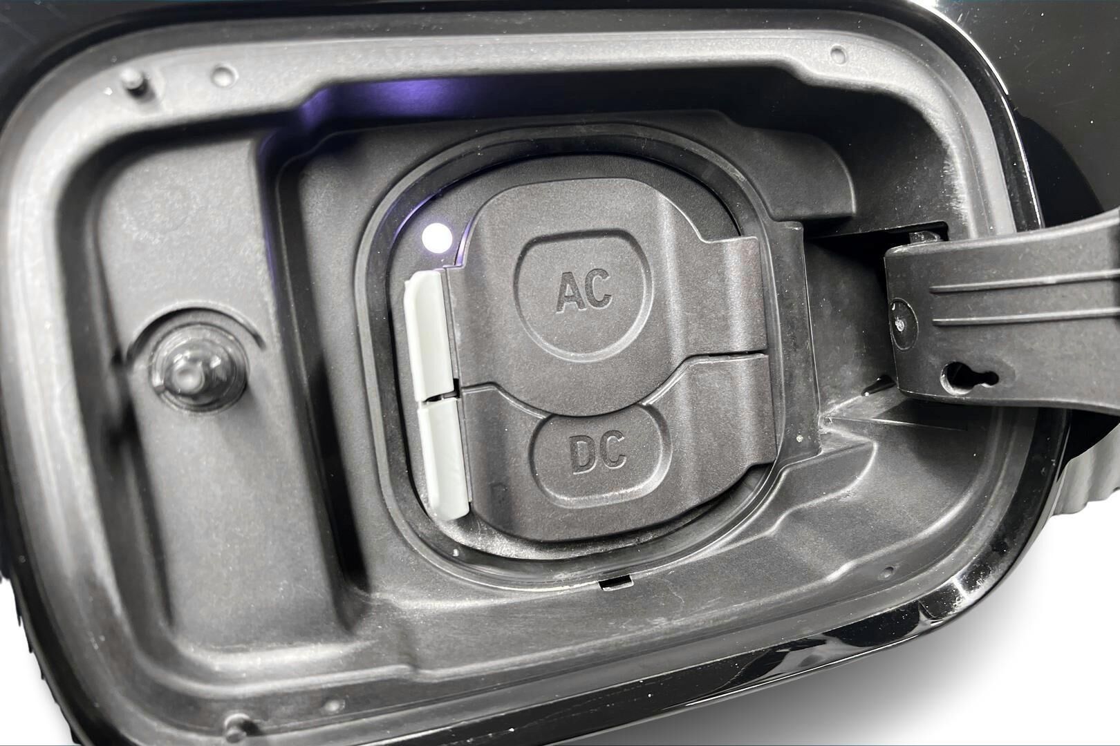 BMW i4 iso kuva 19