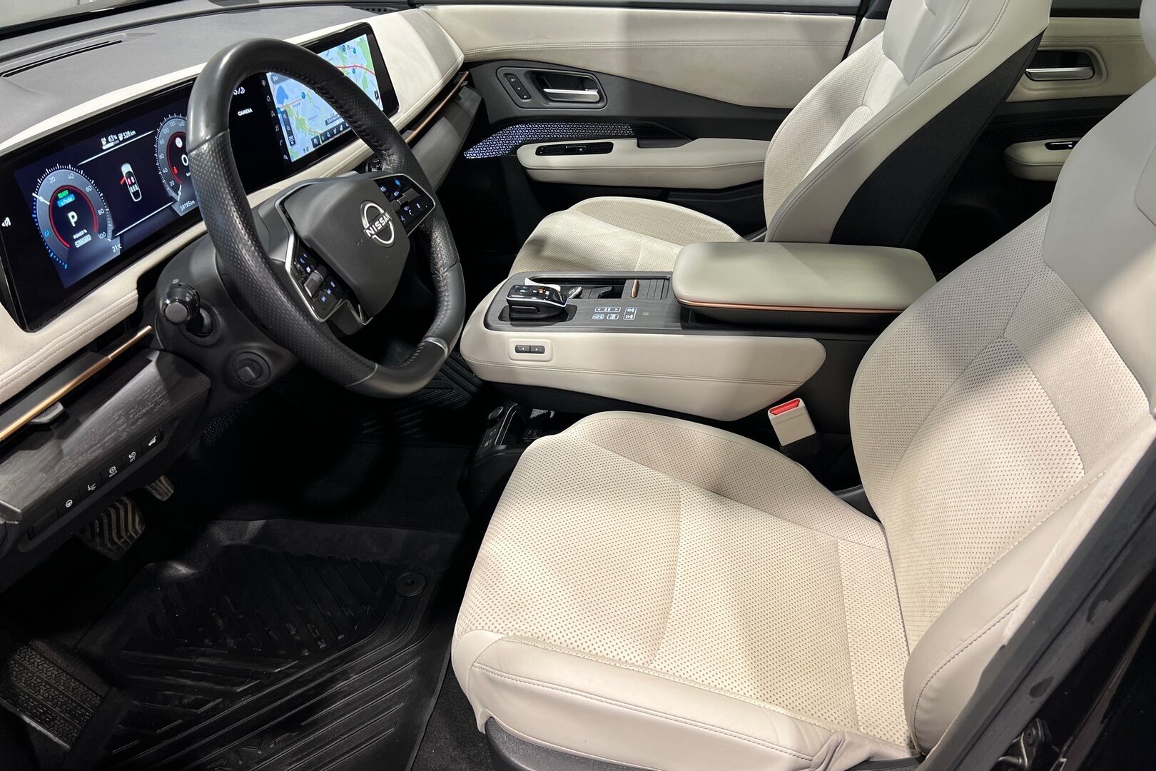 Nissan Ariya iso kuva 17