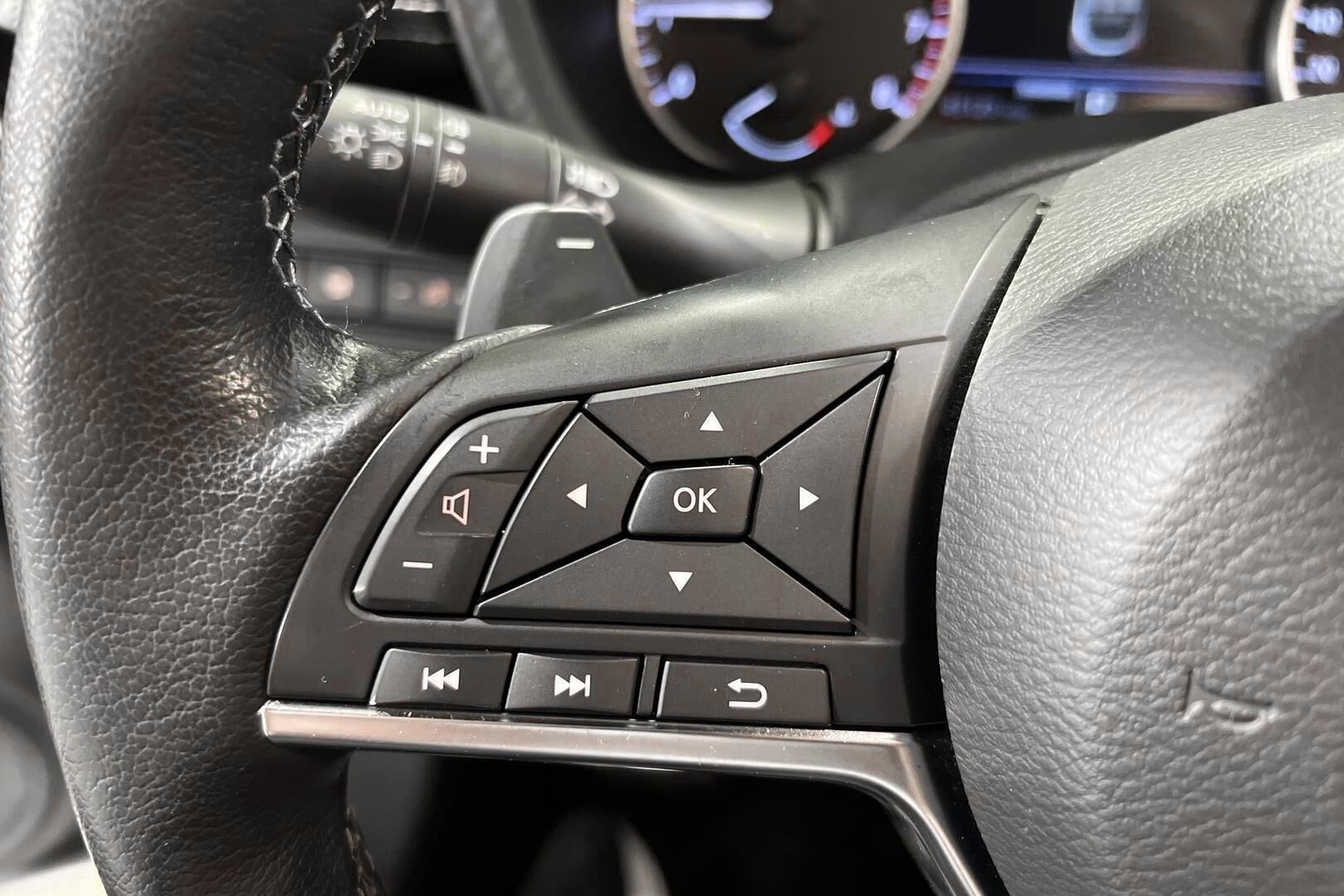 Nissan Juke iso kuva 15