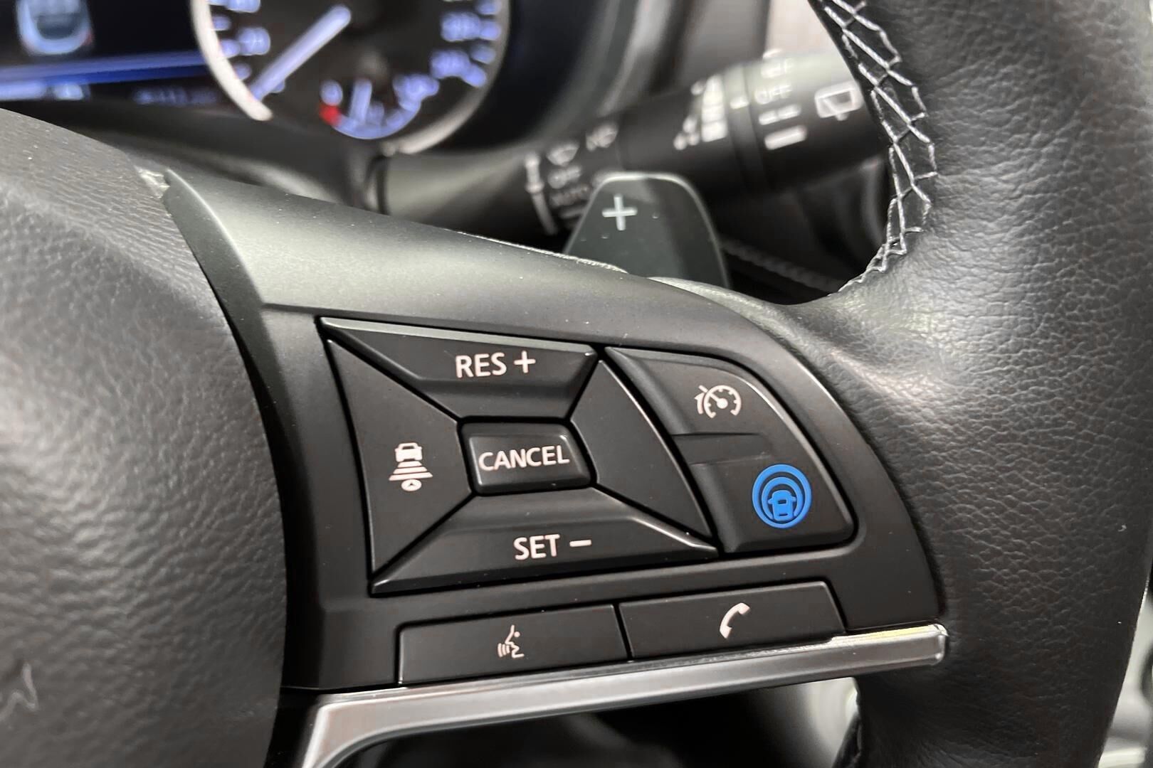 Nissan Juke iso kuva 16