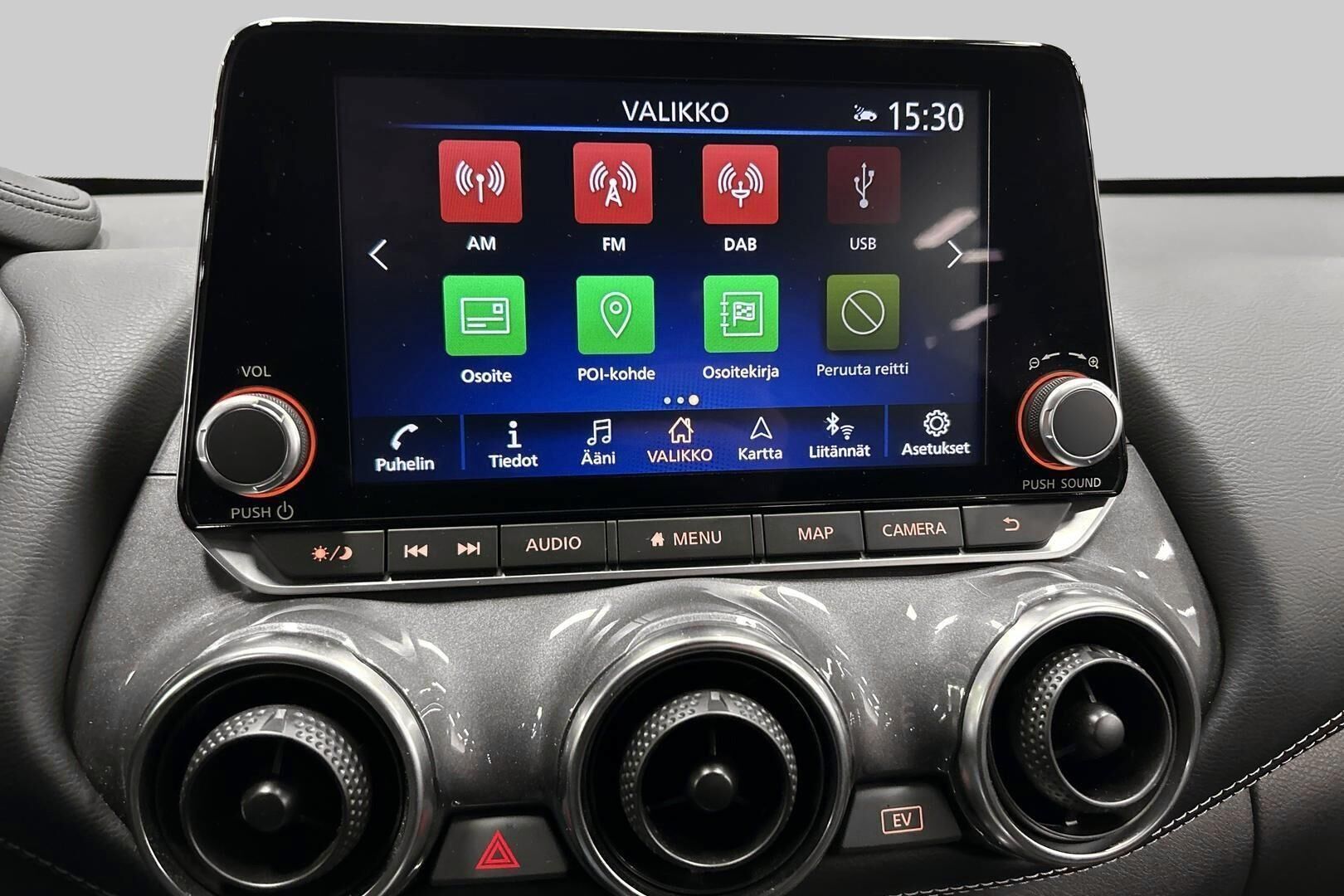 Nissan Juke iso kuva 16