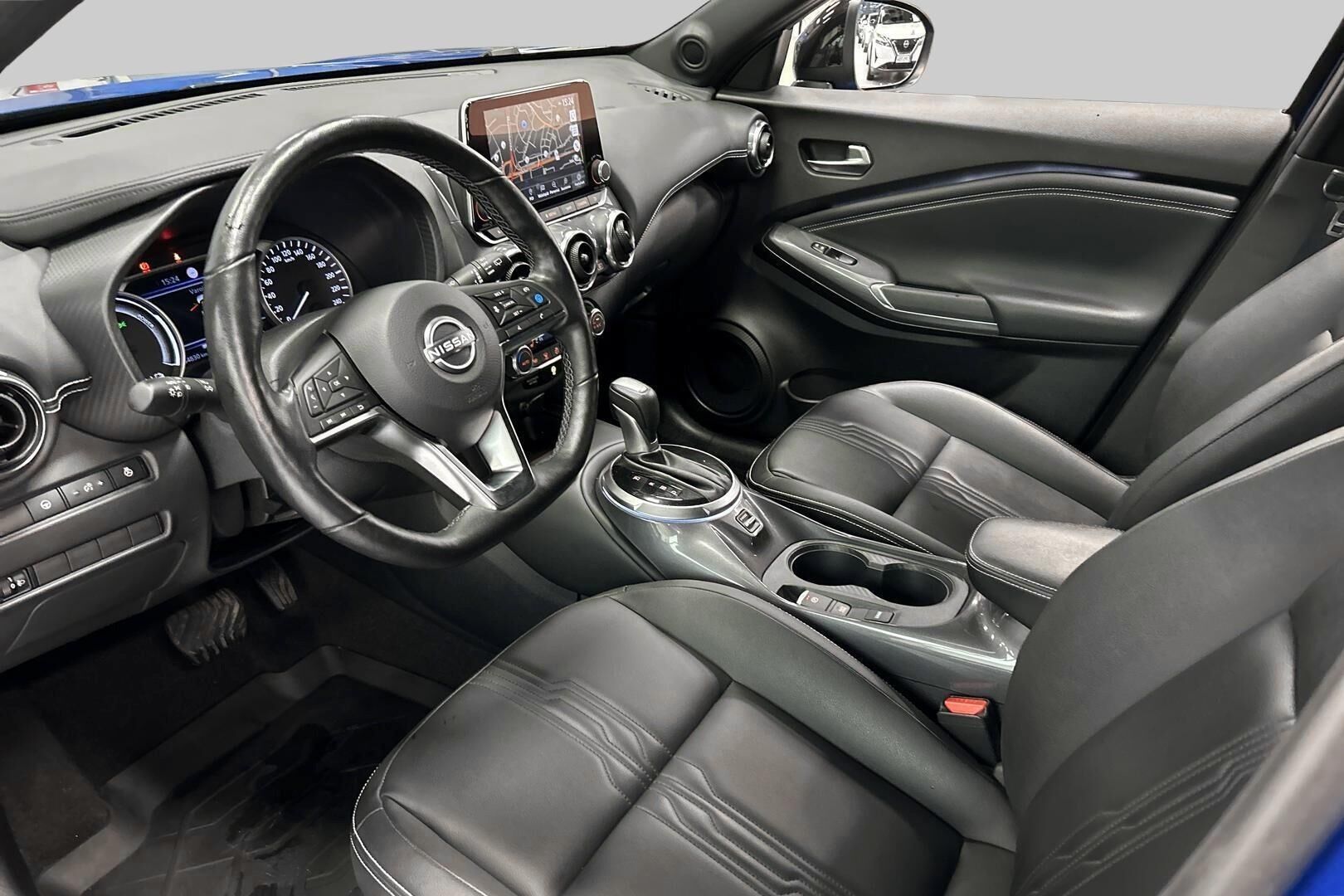 Nissan Juke iso kuva 8