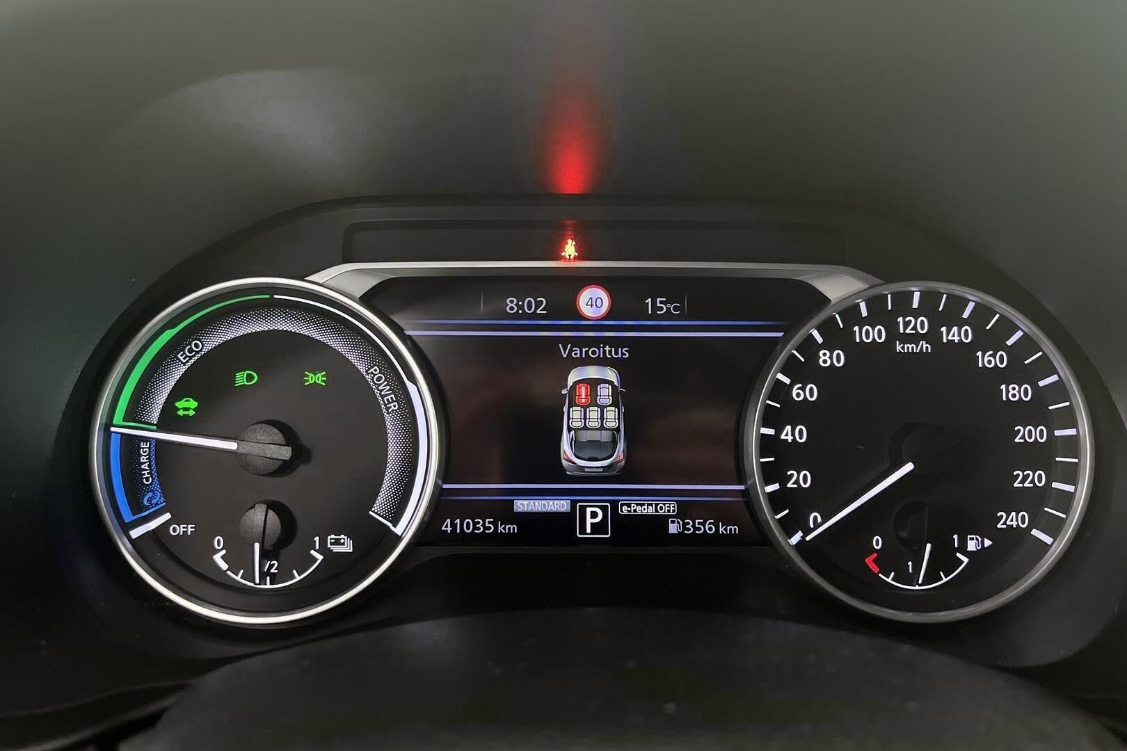 Nissan Juke iso kuva 14