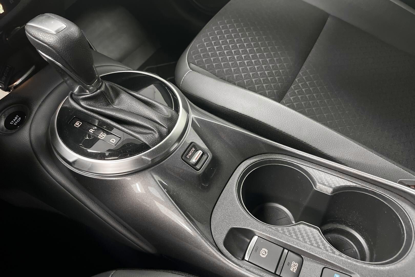 Nissan Juke iso kuva 16