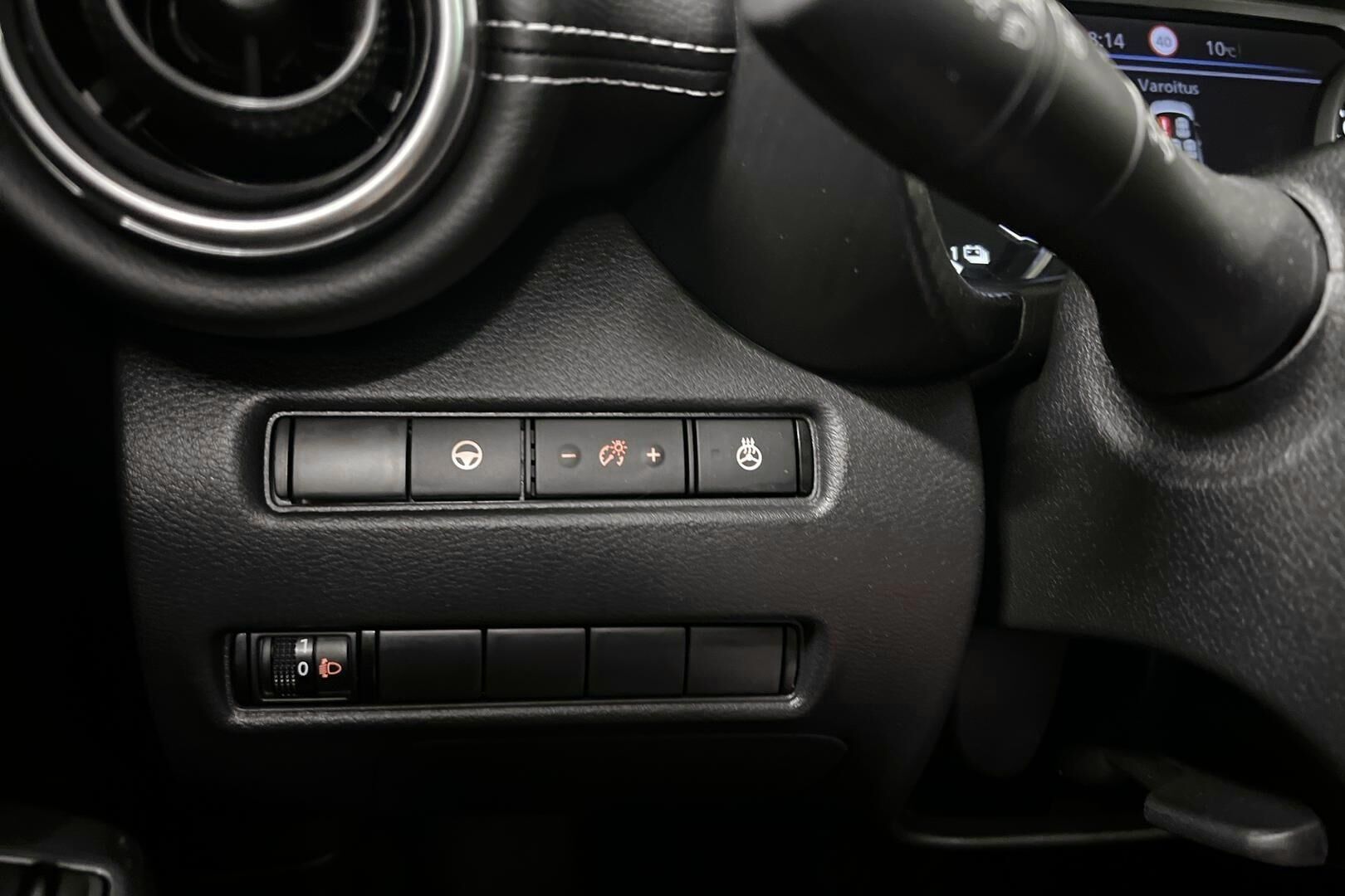 Nissan Juke iso kuva 24