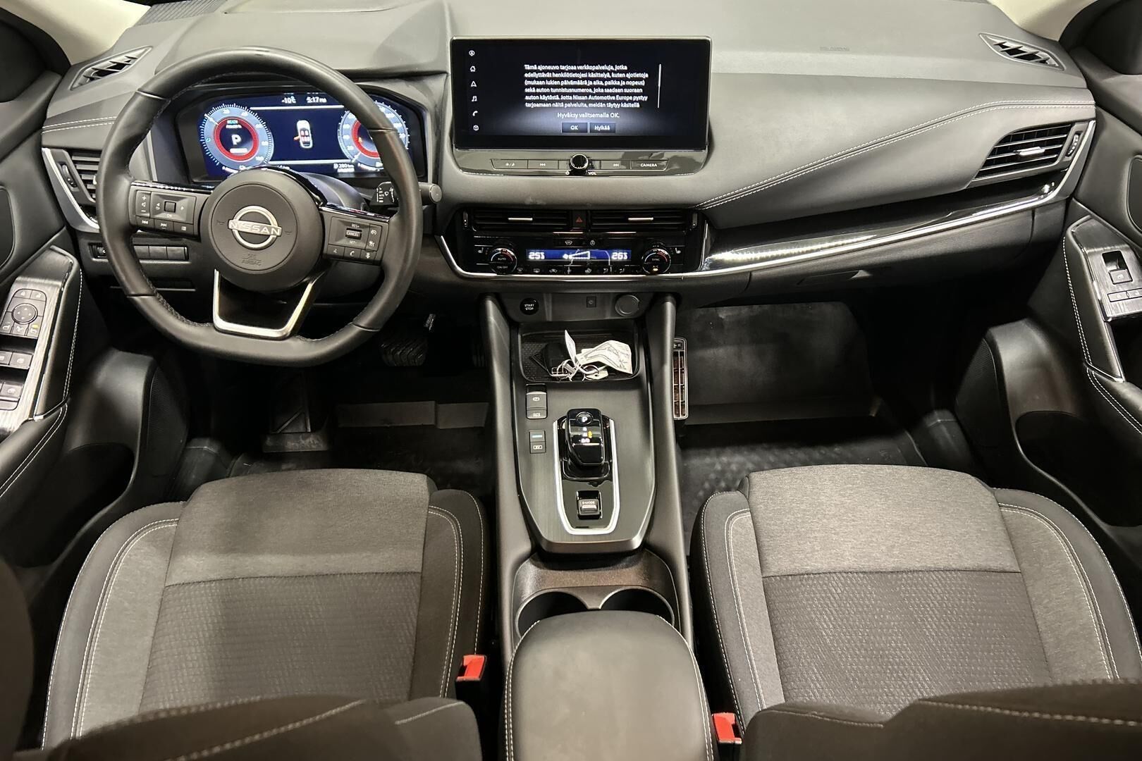 Nissan Qashqai iso kuva 11