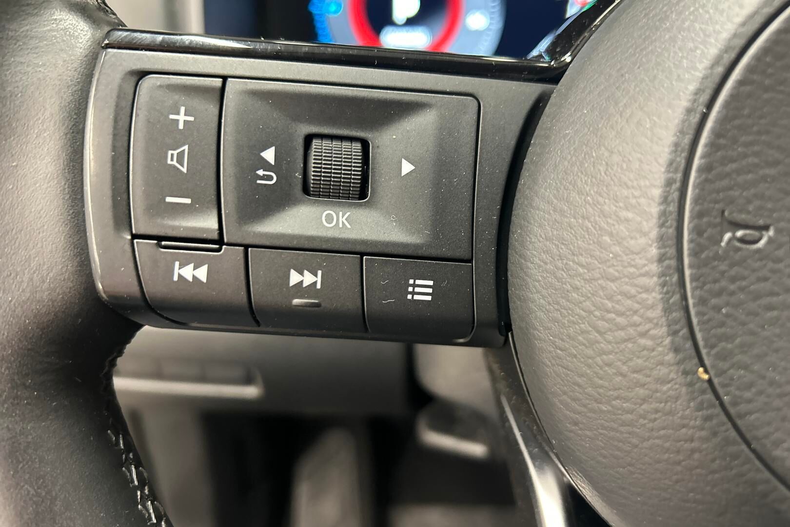 Nissan Qashqai iso kuva 15