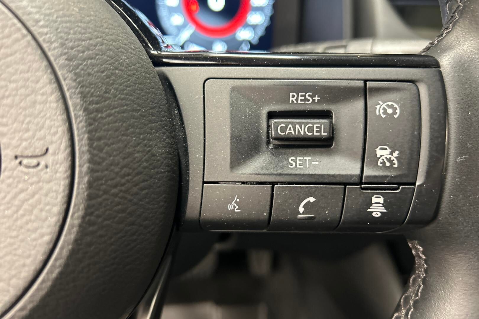 Nissan Qashqai iso kuva 16