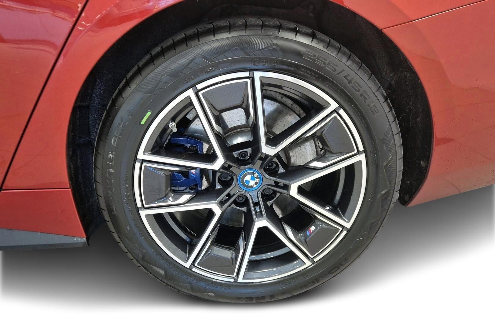 BMW I4 M50 iso kuva 8