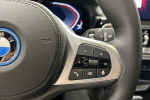 BMW iX3 esikatselu 17