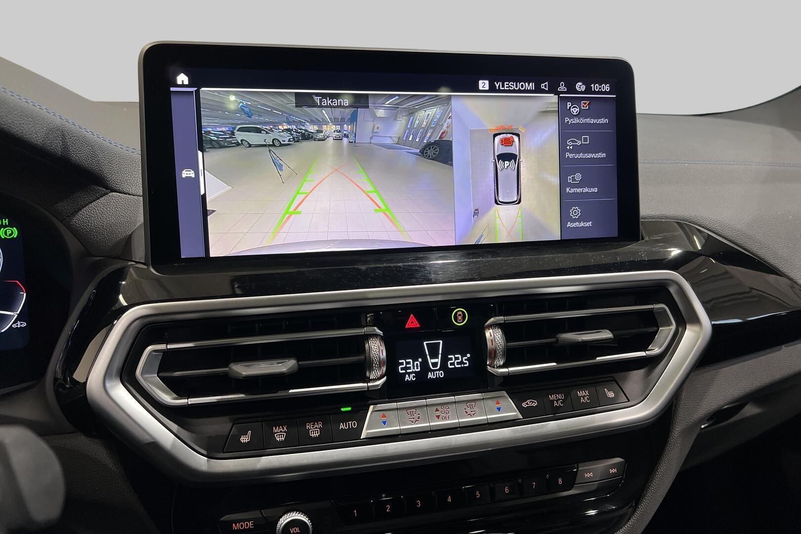 BMW iX3 iso kuva 16