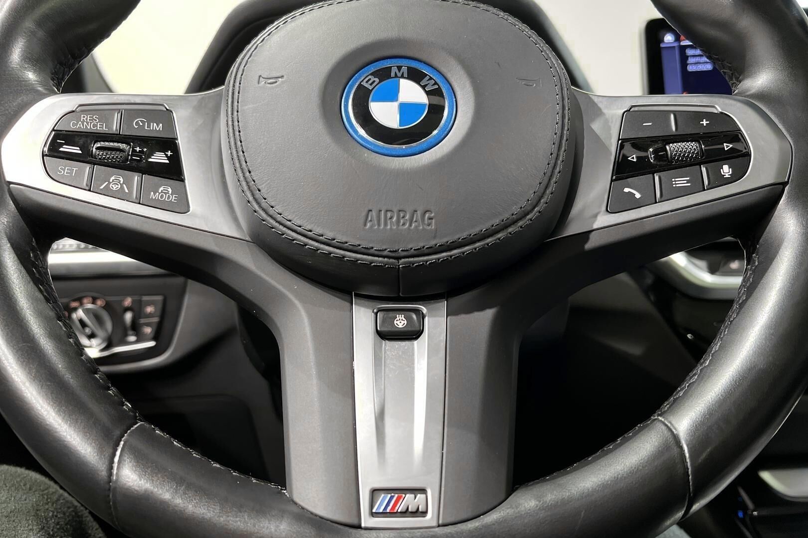 BMW iX3 iso kuva 30
