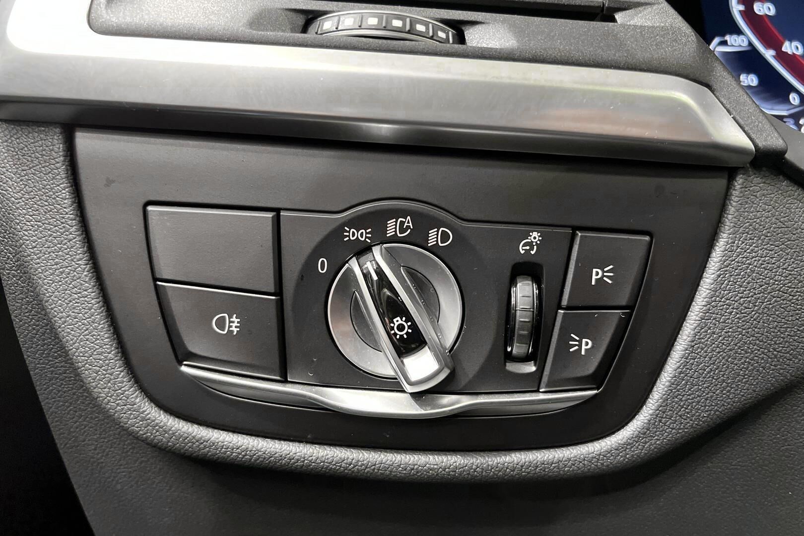 BMW iX3 iso kuva 31