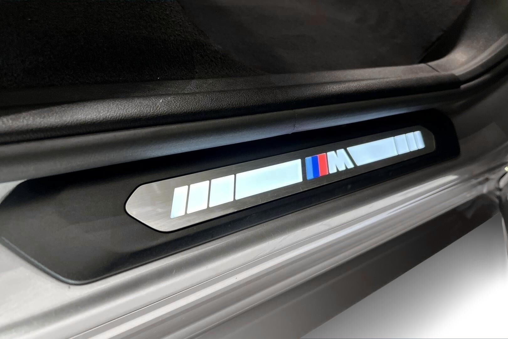 BMW iX3 iso kuva 36