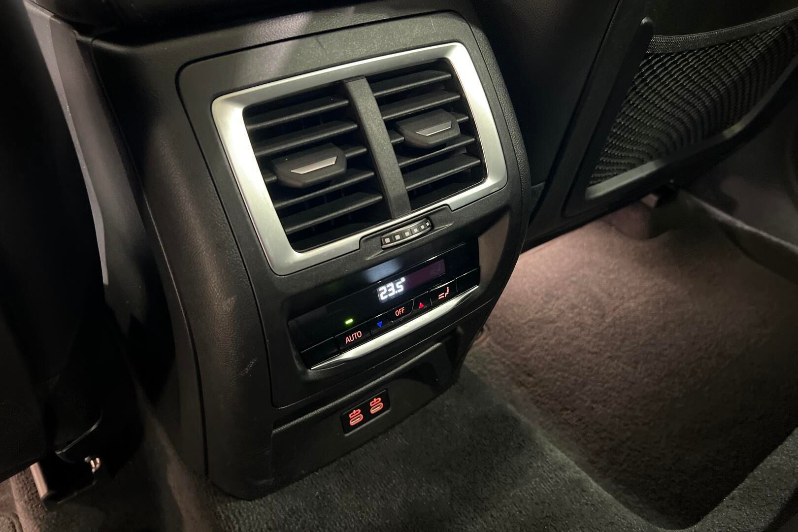 BMW iX3 iso kuva 39