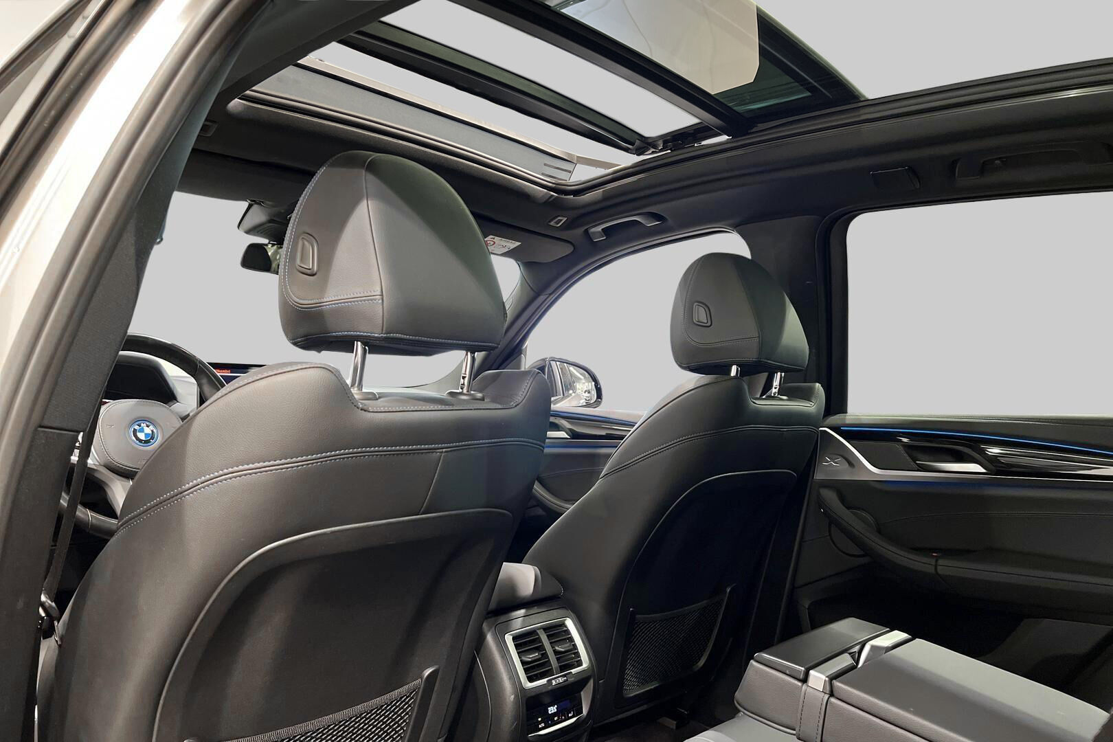 BMW iX3 iso kuva 41