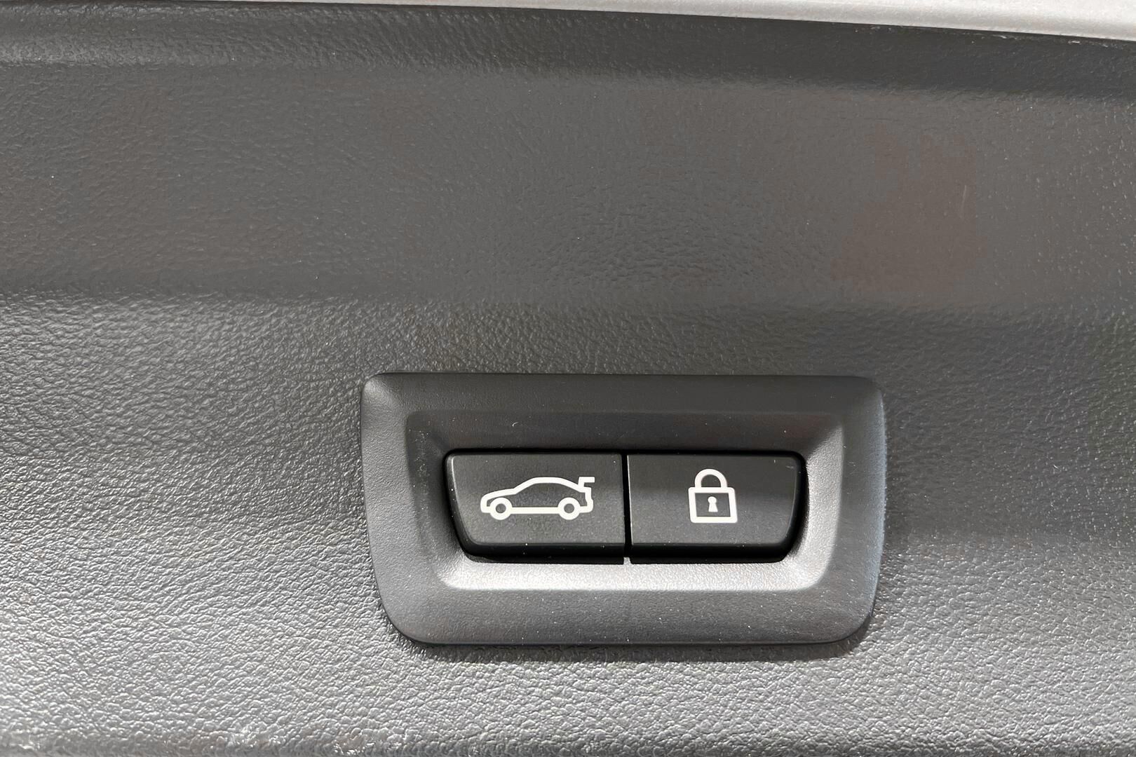 BMW iX3 iso kuva 43