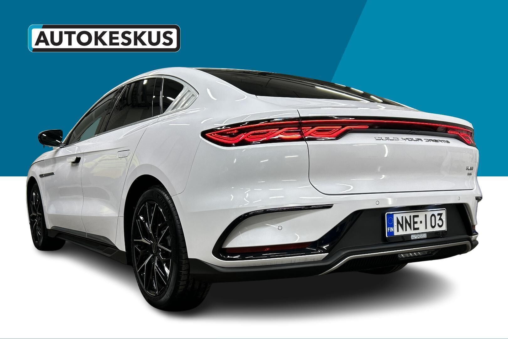 BYD Han iso kuva 6