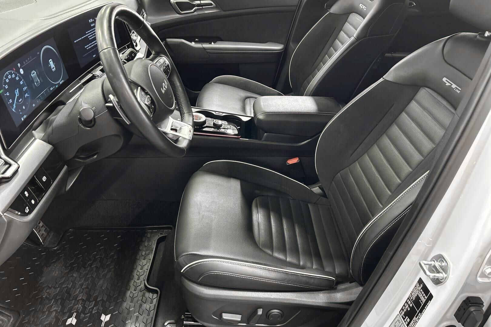 Kia Sportage iso kuva 7