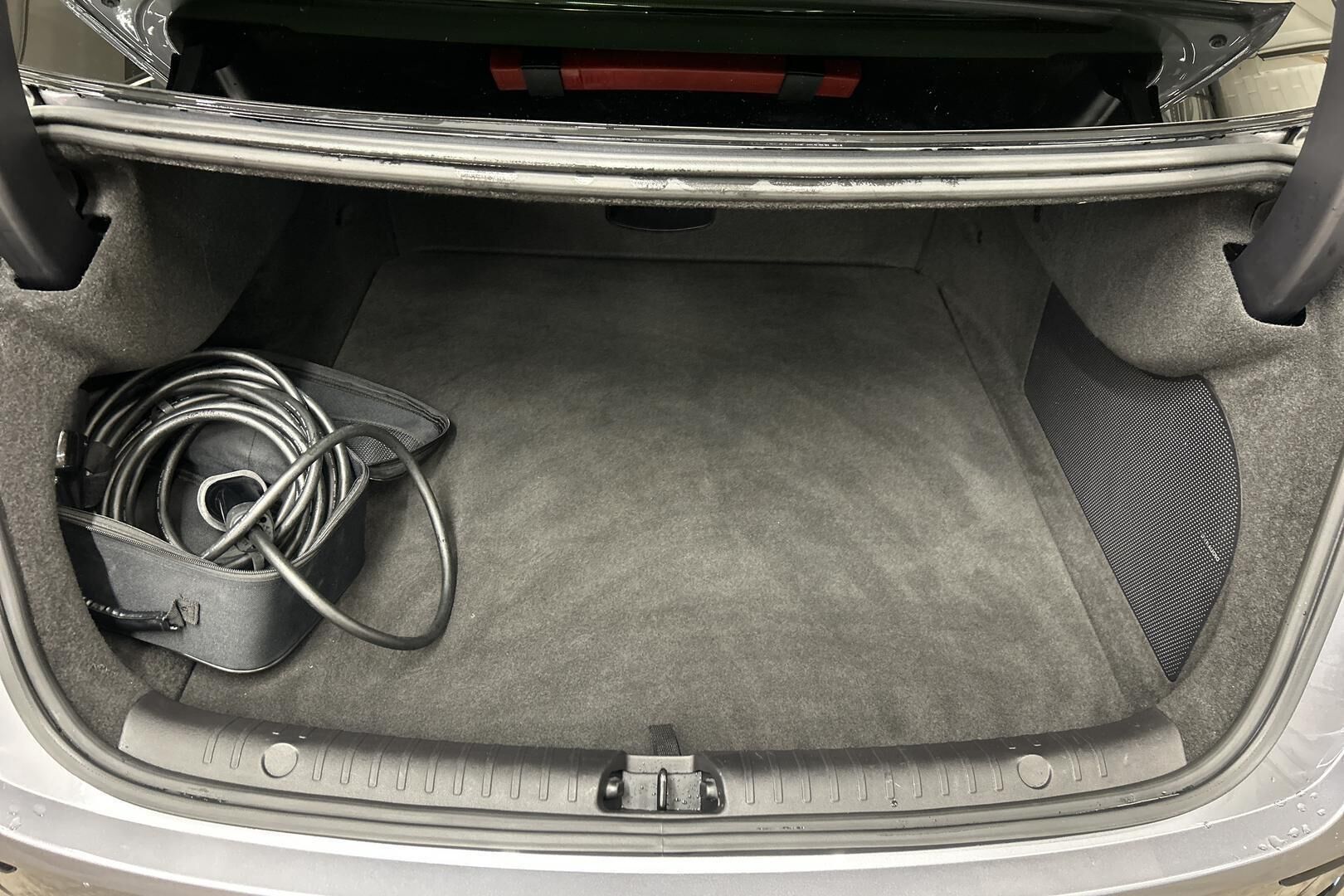 BYD Han iso kuva 10