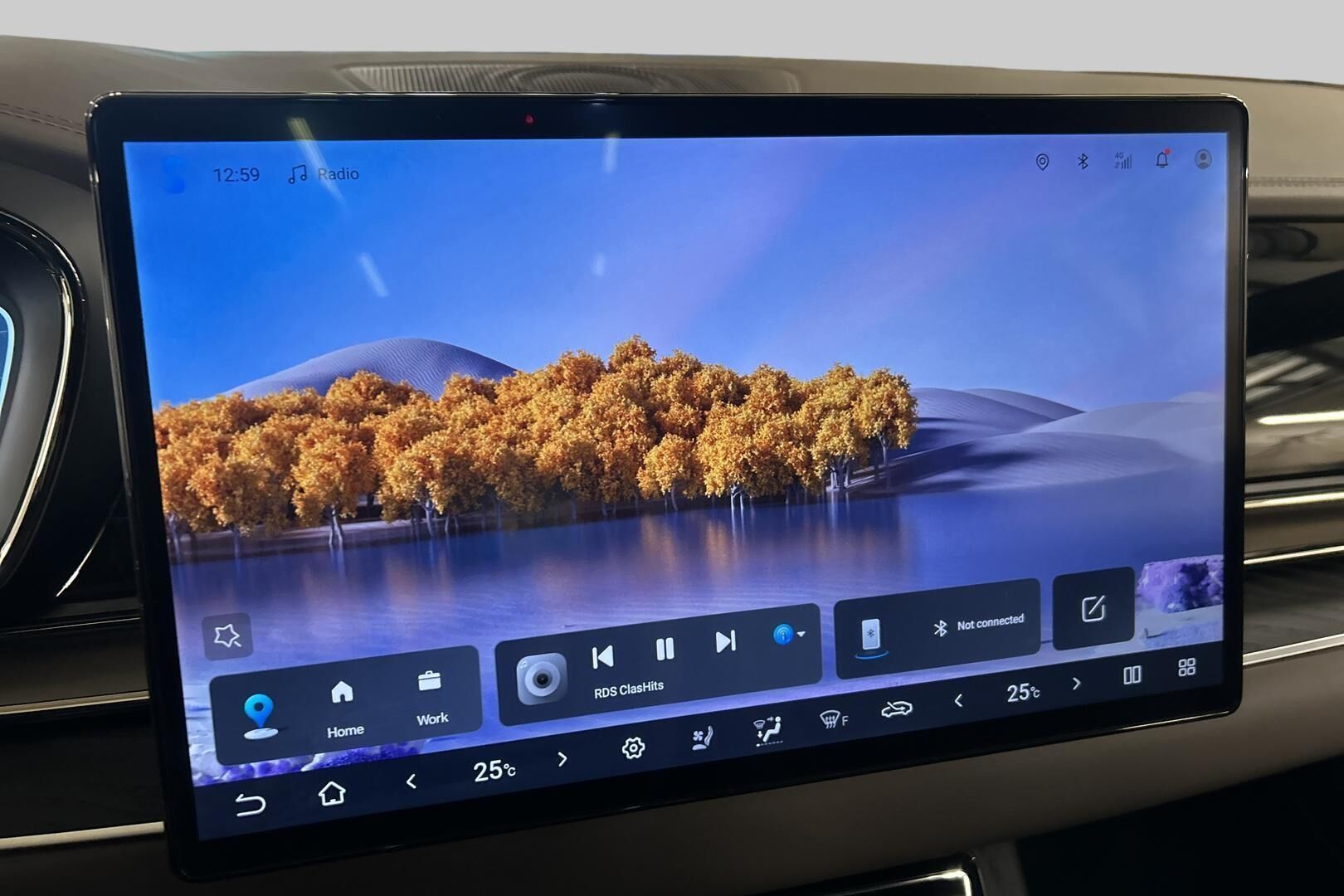BYD Han iso kuva 13