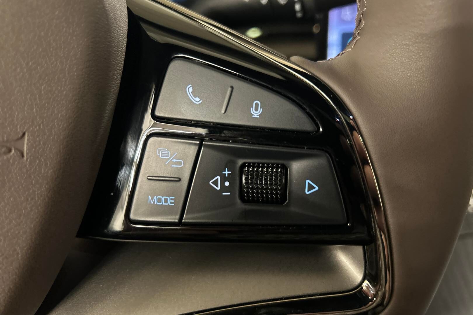 BYD Han iso kuva 15