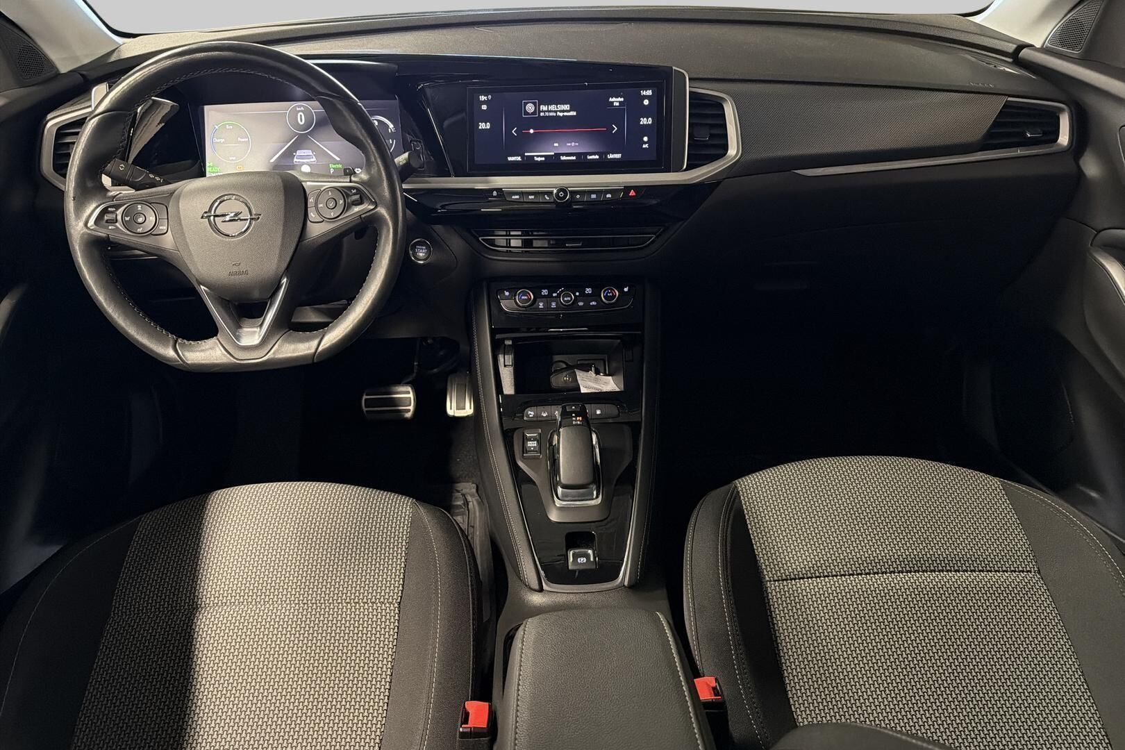 Opel Grandland iso kuva 10