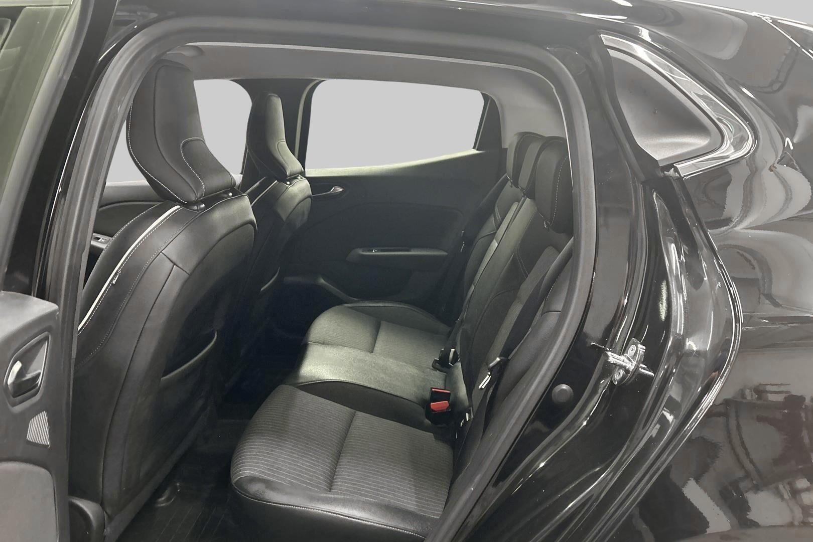 Renault Clio iso kuva 10