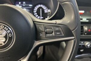Alfa Romeo Giulia esikatselu 20