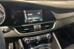 Alfa Romeo Giulia esikatselu 22