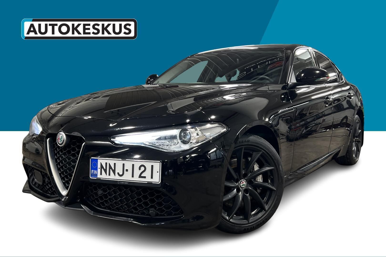 Alfa Romeo Giulia iso kuva 0