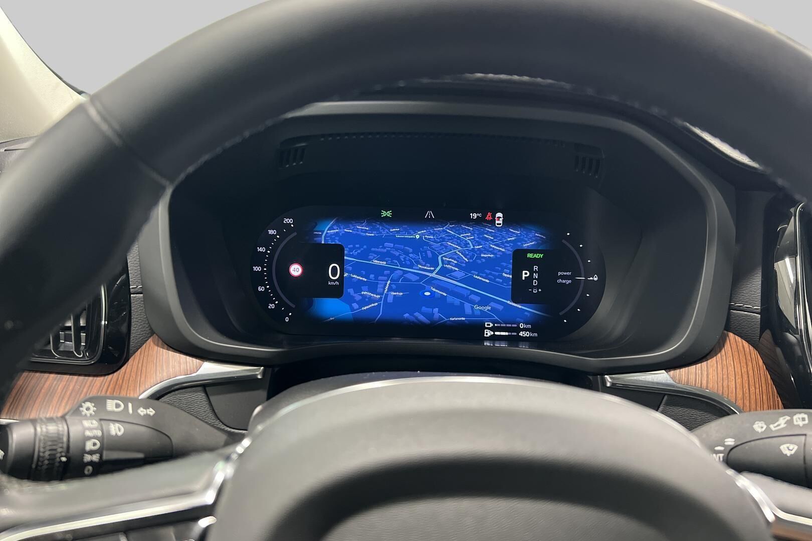 Volvo XC60 iso kuva 9