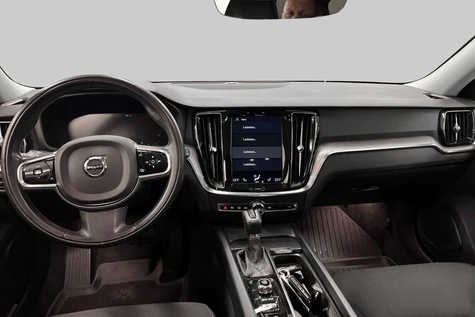 Volvo V60 iso kuva 10