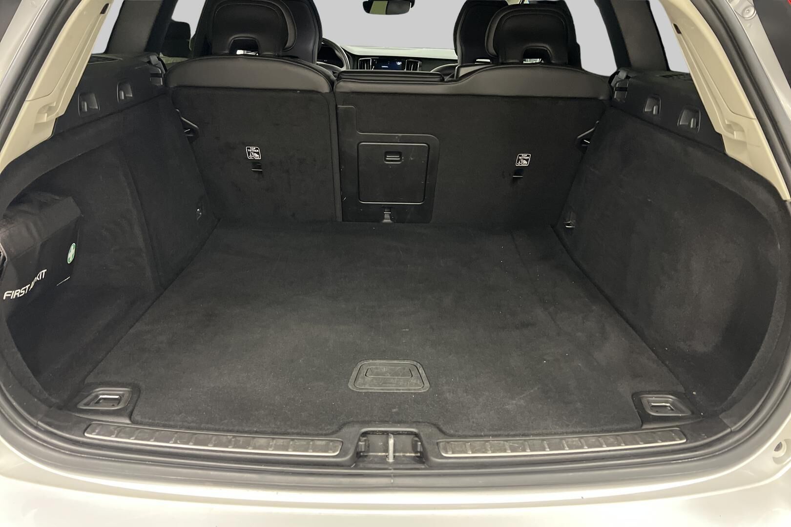 Volvo V60 iso kuva 11