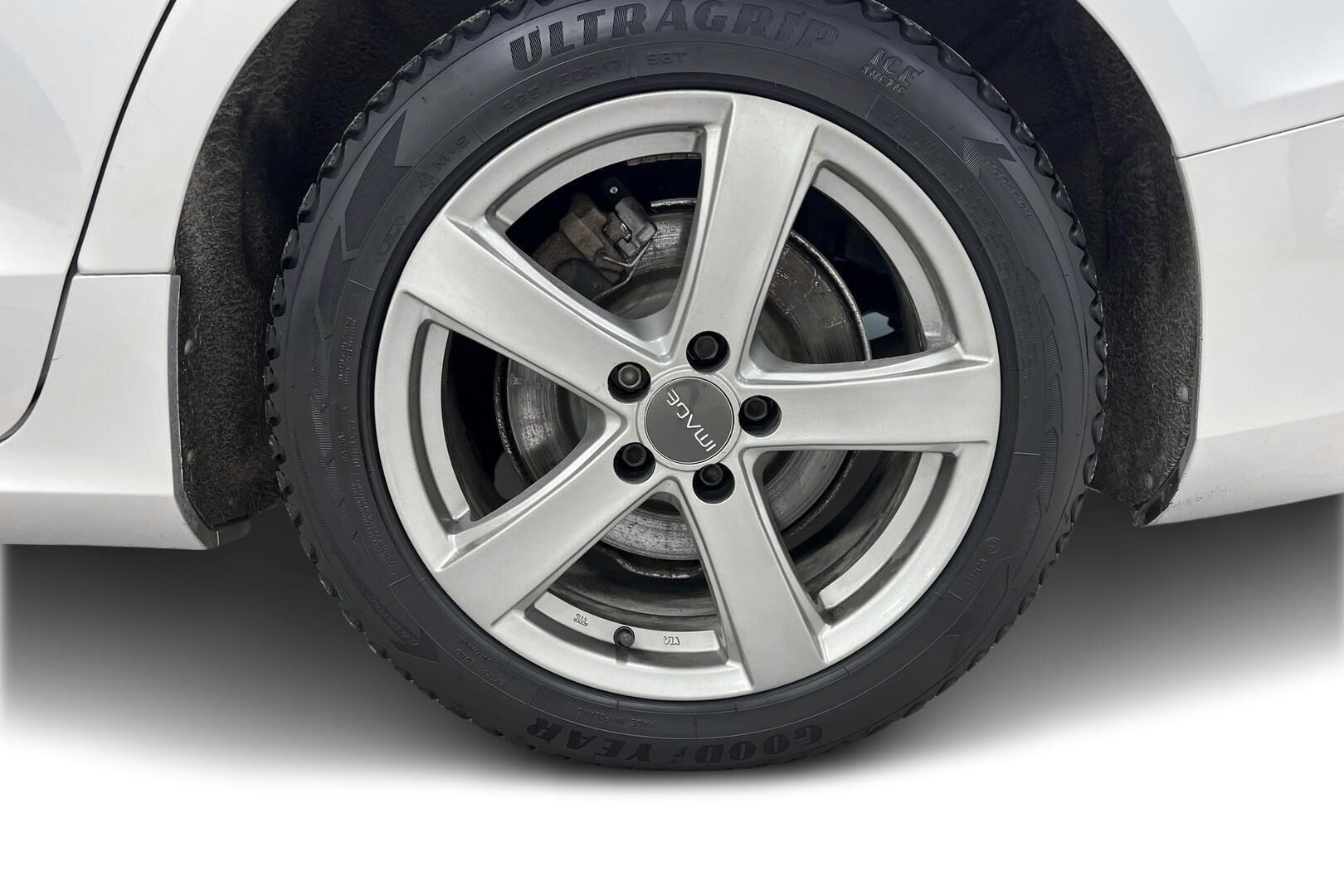 Volvo V60 iso kuva 12