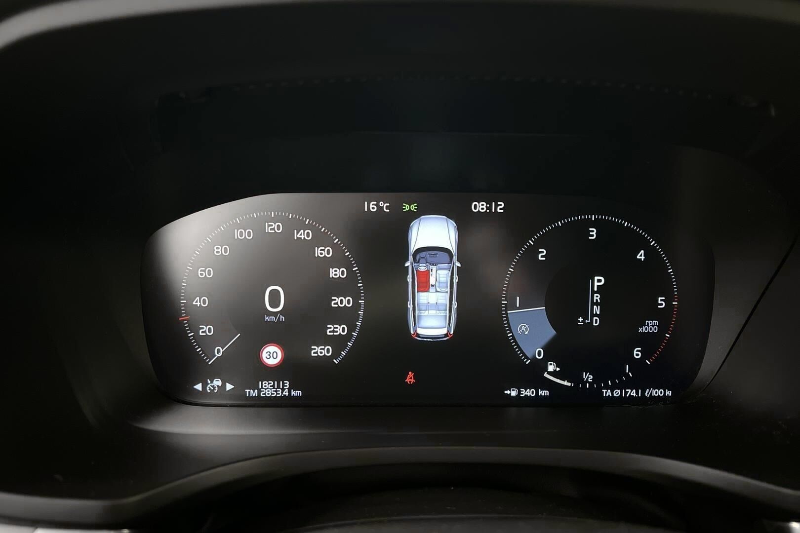 Volvo V60 iso kuva 13