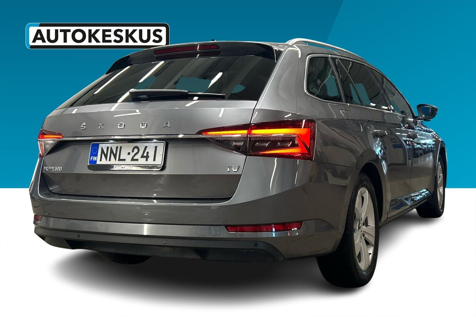 Skoda Superb iso kuva 1