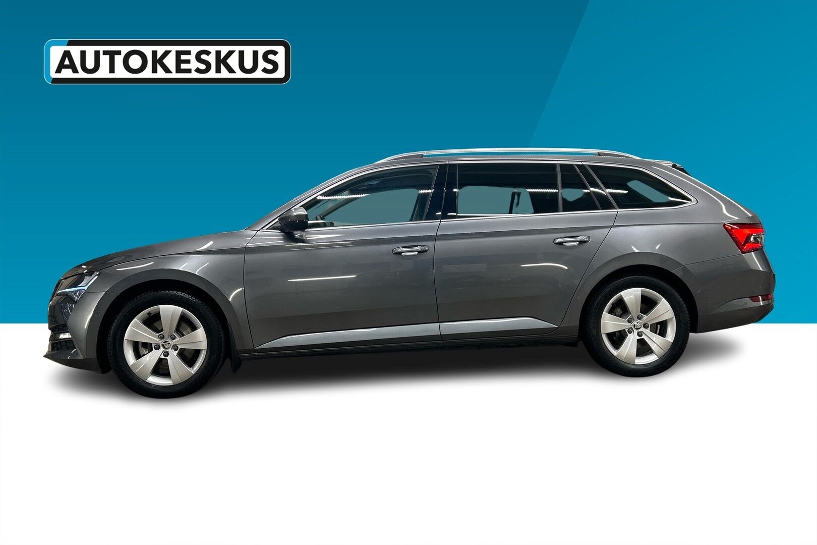 Skoda Superb iso kuva 4