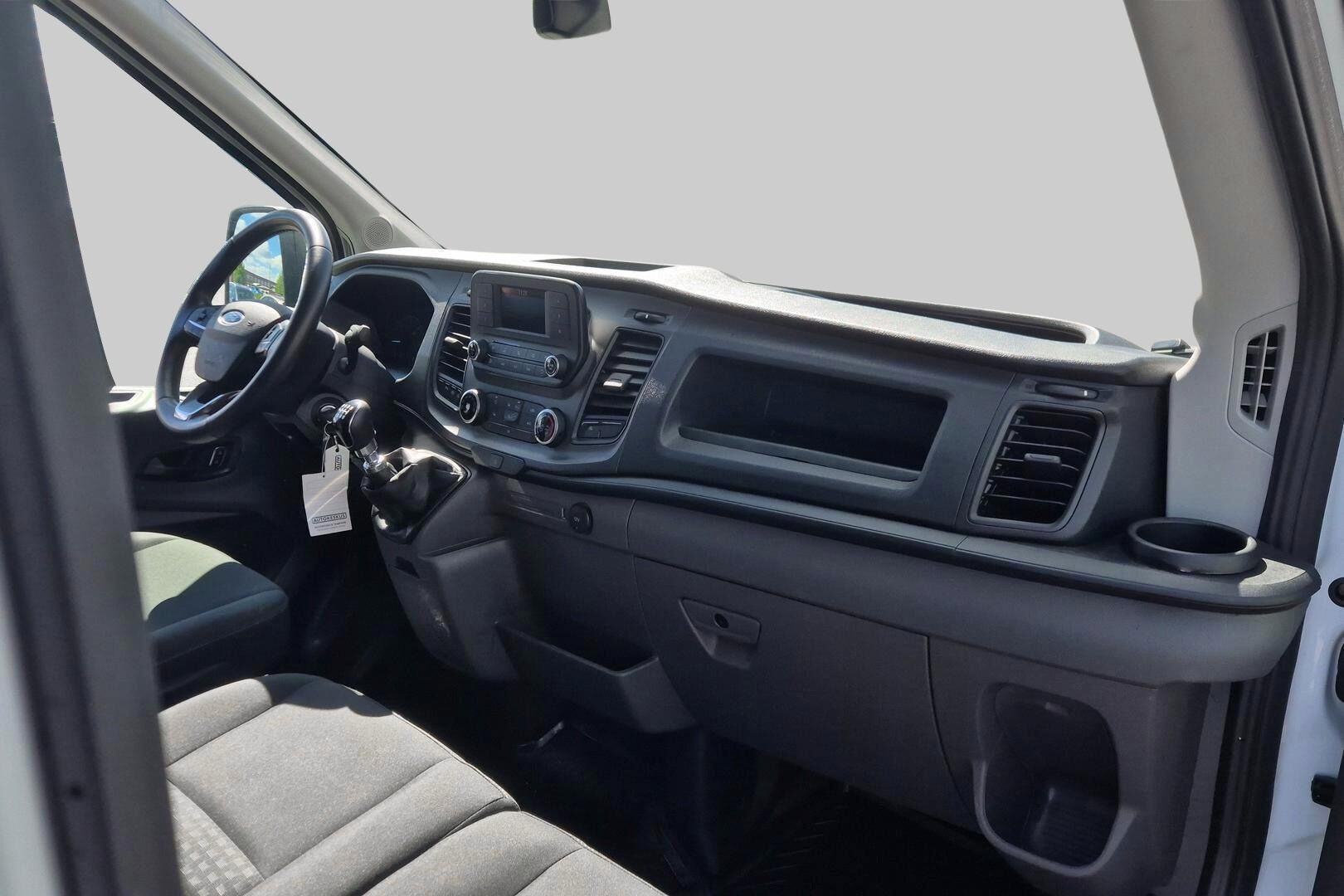 Ford Transit iso kuva 10