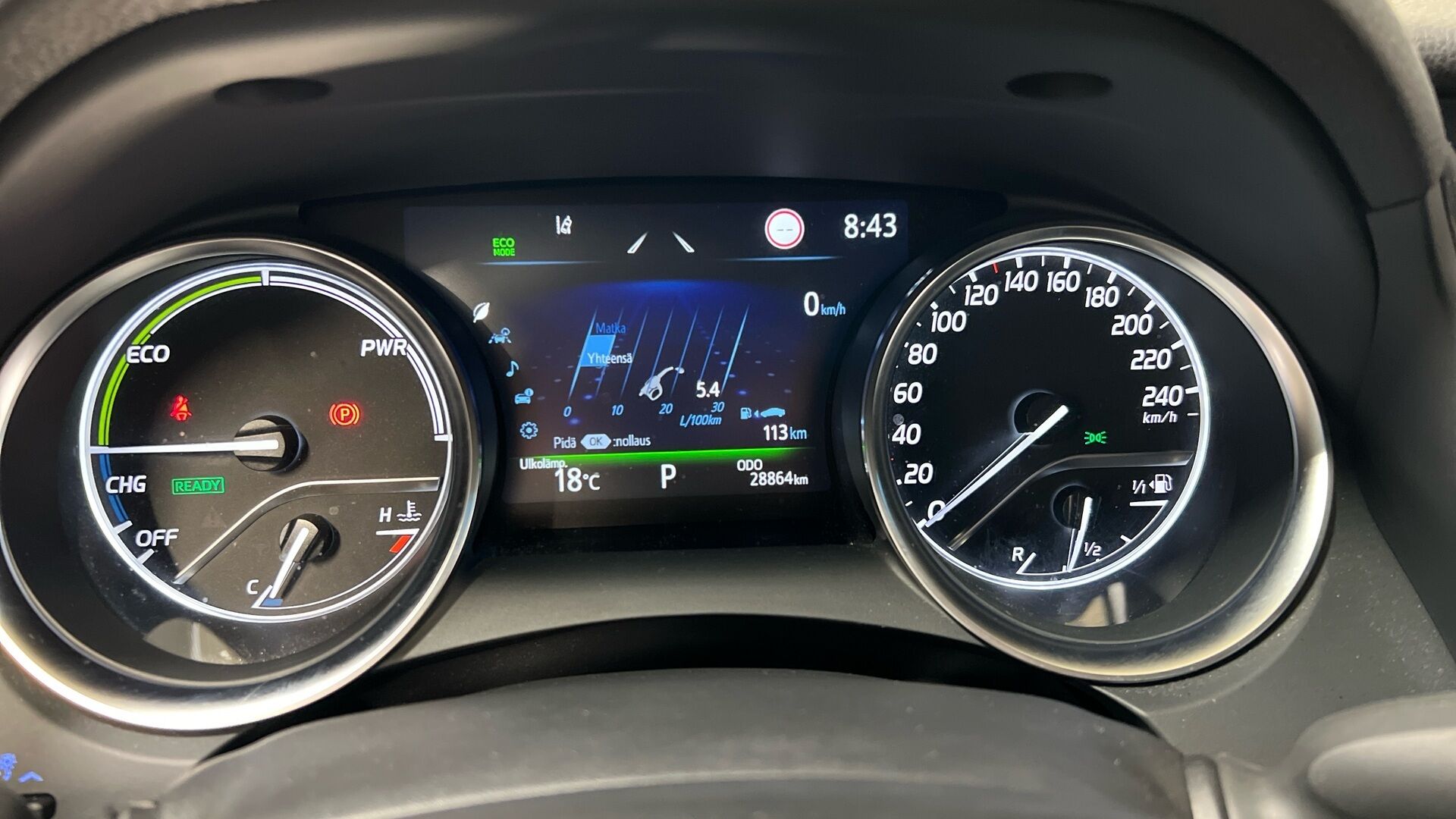 Toyota Camry iso kuva 12